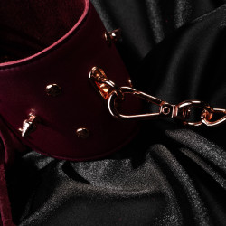 Skórzana obroża BDSM z ćwiekami burgundowa Sessuale SES-06-BRG